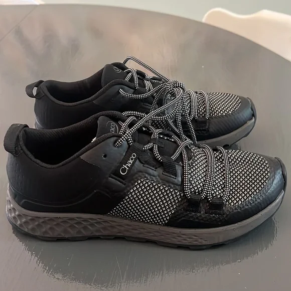 NEW Chaco lace up shoes - Picture 4 of 10